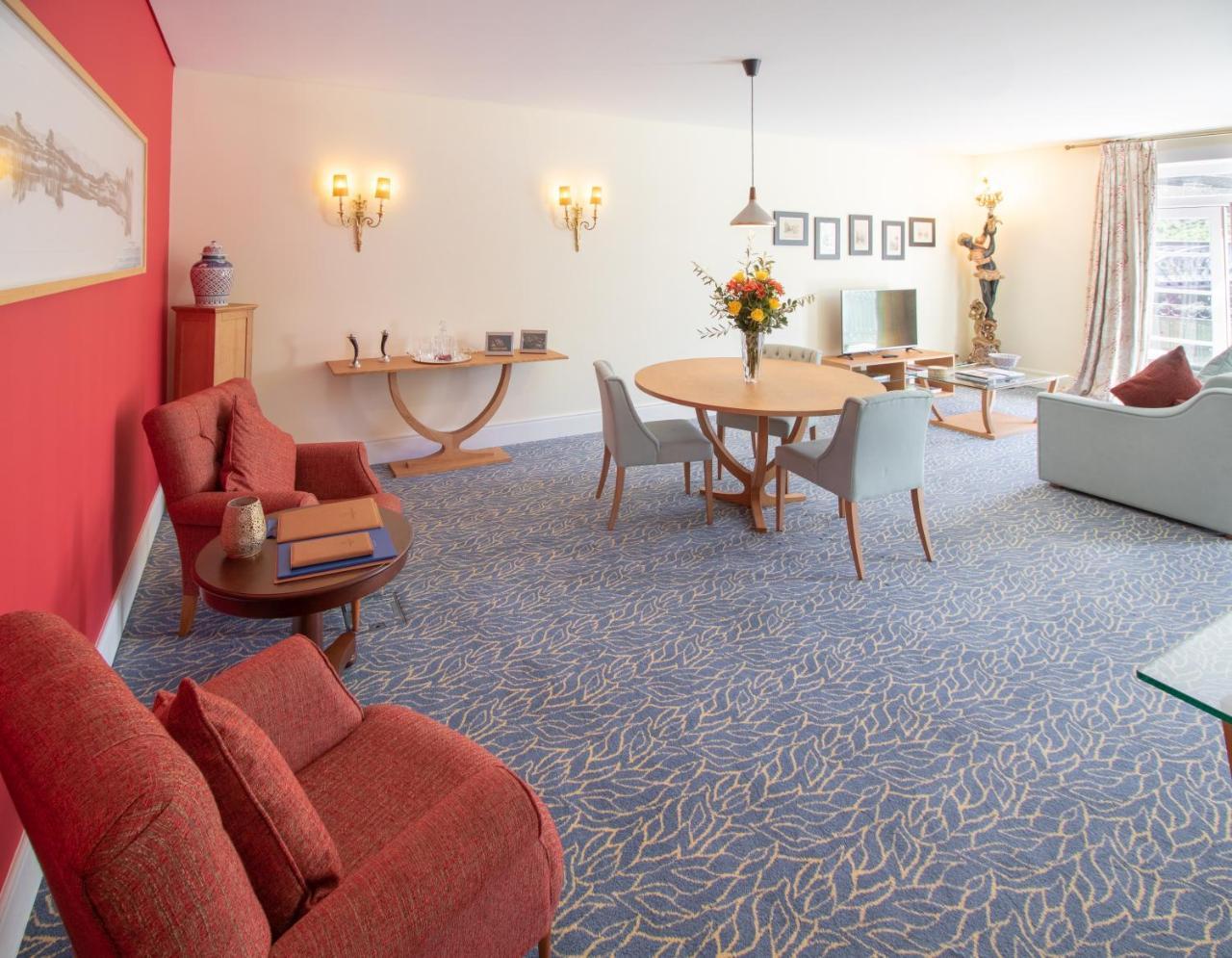 杜罗复古之家酒店 皮尼昂 外观 照片 A suite at the Hotel de l'Europe