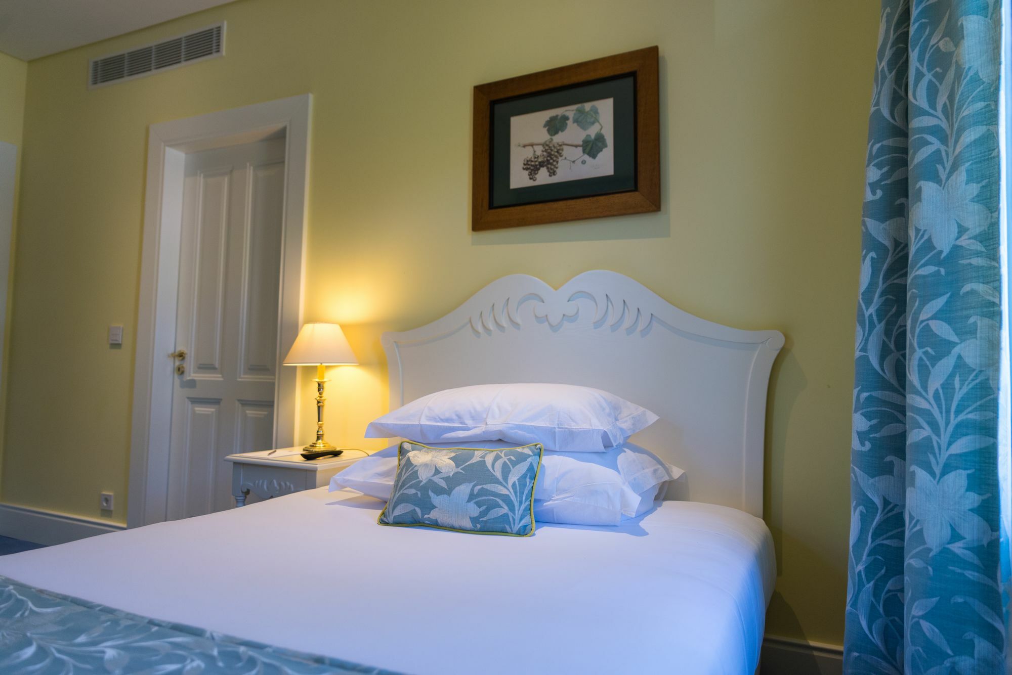 杜罗复古之家酒店 皮尼昂 外观 照片 A bedroom at the hotel